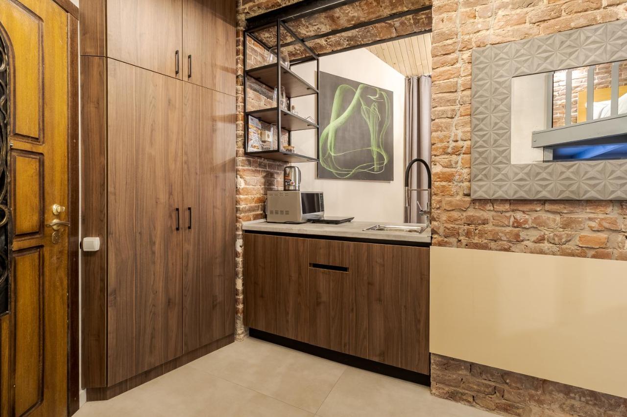 Lesi Apartment With Terrace リヴィウ エクステリア 写真